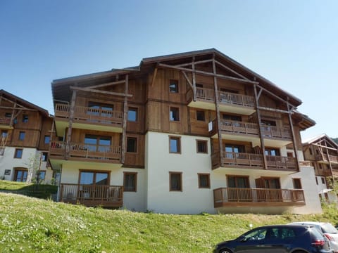 Appartement spacieux 3 pièces Les Saisies, 8 pers, accès piscine - FR-1-594-71 Apartment in Villard-sur-Doron