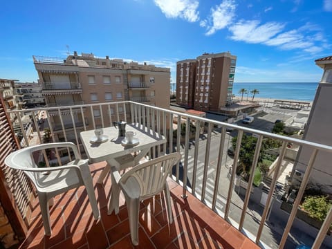 Day, View (from property/room), Balcony/Terrace, City view, Sea view