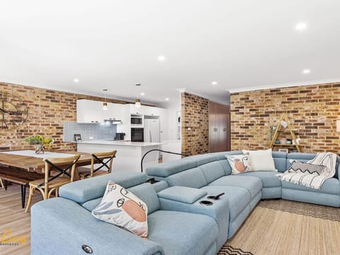 Living room, Dining area, kitchen