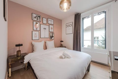 Luxury brand new art déco Disneyland Villa in Île-de-France