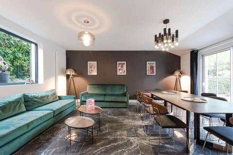 Luxury brand new art déco Disneyland Villa in Île-de-France