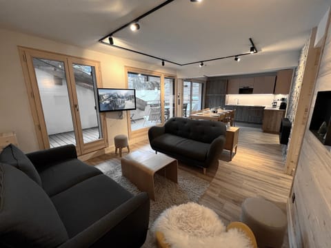 TV and multimedia, Kitchen or kitchenette, Living room