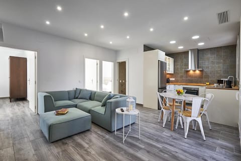 Living room, Dining area