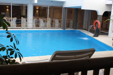 Swimming pool, Swimming pool