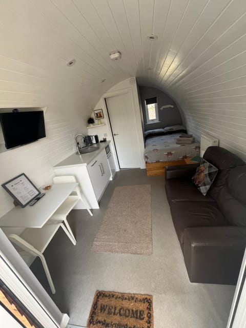 Loch Ness Pods Apartment in Fort Augustus