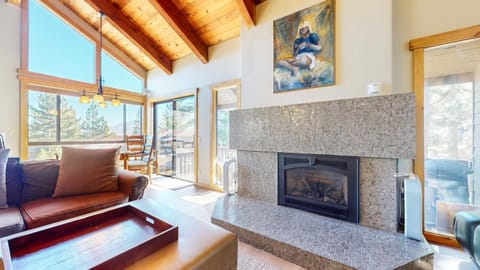 Val DIsere #10 condo Apartment in Mammoth Lakes