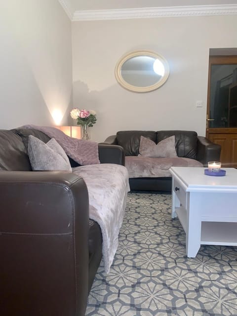 Carraig House Apartment in Longford