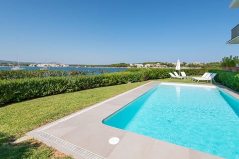 Beach, Swimming pool