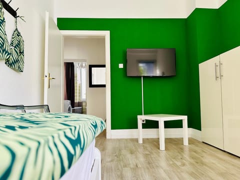 TV and multimedia, Bedroom