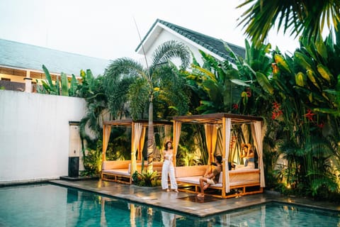 Property building, Swimming pool