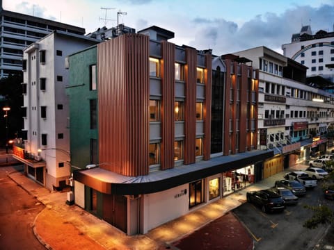 Property building, Nearby landmark, City view, Street view