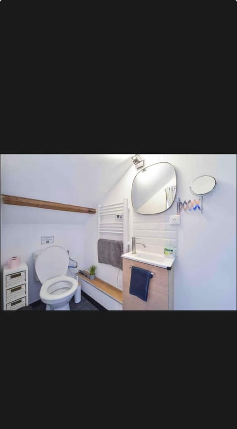 Velours & Balnéo Apartment in Saint-Nazaire