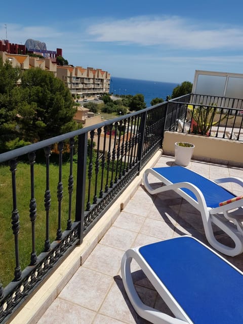 View (from property/room), Balcony/Terrace, Sea view, sunbed