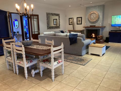 Living room, Seating area, Dining area, flat iron