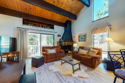 Kings Beach Bliss Apartment in Tahoe Vista