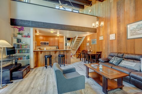 Kings Beach Bliss Apartment in Tahoe Vista