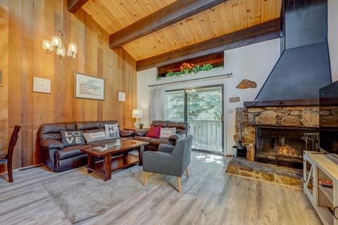 Kings Beach Bliss Apartment in Tahoe Vista