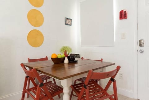 1 Bedroom Apt near Coconut Grove Apartment in Coconut Grove