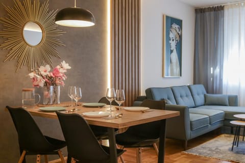 Dining area, Drinks