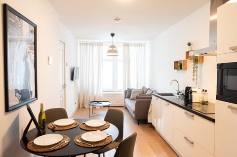 Living room, Dining area, kitchen