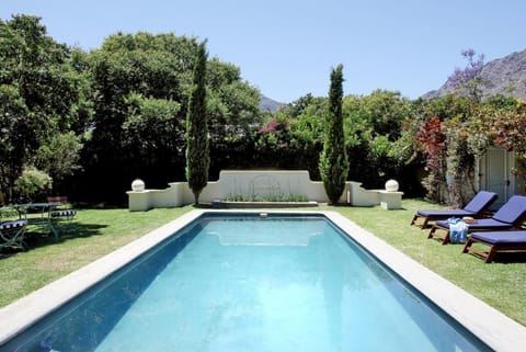 Garden, Swimming pool, sunbed