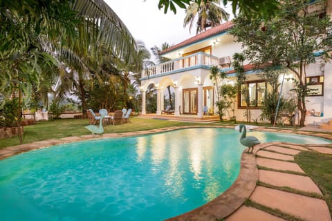 Property building, Pool view, Swimming pool
