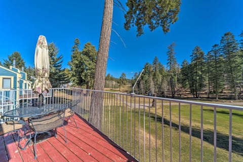 Cloudcroft Townhome with Deck - 1 Mi to Burro Ave! House in Cloudcroft