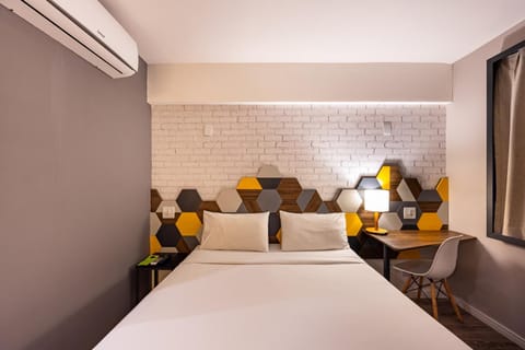 Bed, Bedroom, air conditioner