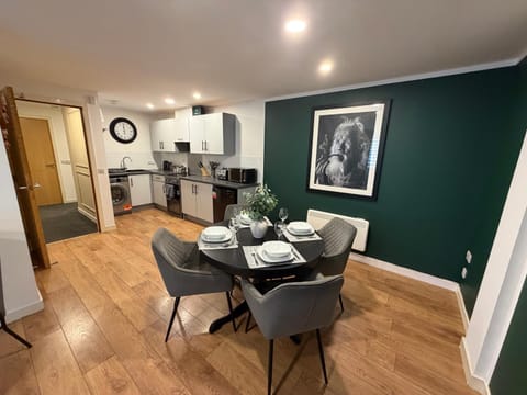 GRAPHITE APARTMENTS Apartment in Inverness