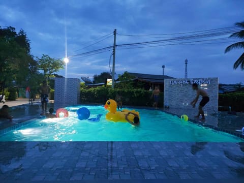 Swimming pool