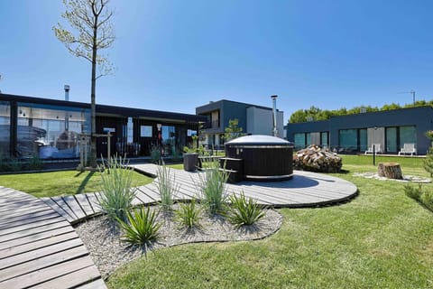 Garden, Garden view