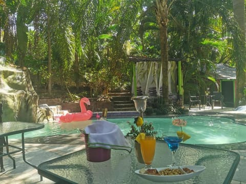 Day, Food and drinks, Pool view, Swimming pool