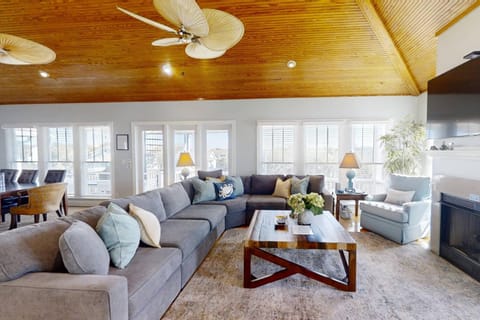 Going Coastal House in Wild Dunes