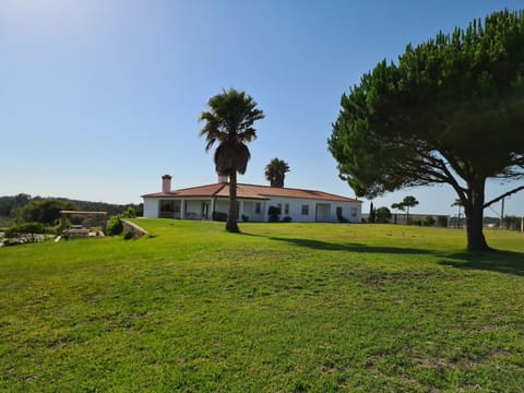 Property building, Garden, View (from property/room), Garden view, Garden view, Landmark view, Landmark view