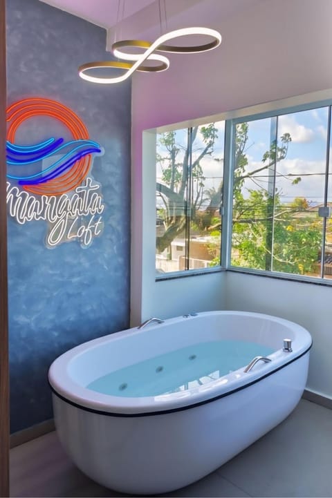 Hot Tub, Bath