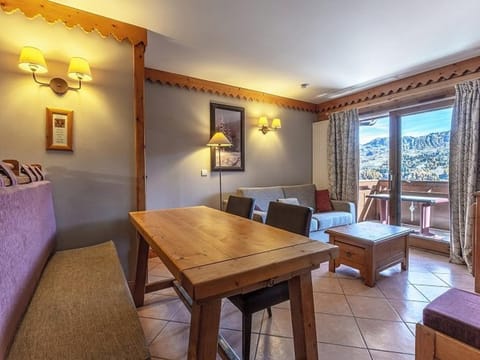 Appart 6 pers, piscine, parking, Plagne Aime 2000 - FR-1-351-137 Apartment in Mâcot-la-Plagne