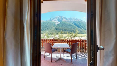 Chesa Seraina Abitaziun Seraina 5 - Caramel - Madulain Apartment in Canton of Grisons