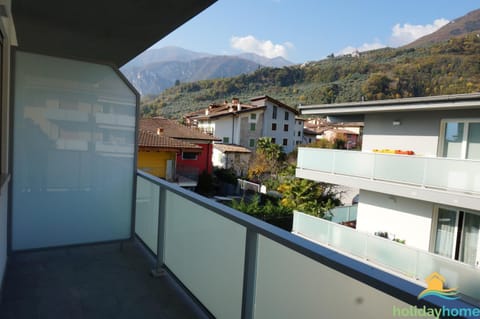 Balcony/Terrace, Mountain view