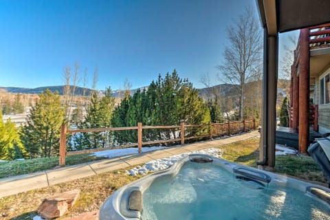 Hot Tub, 2 Mi to Cabriolet Lift Family Mtn Escape House in Snyderville