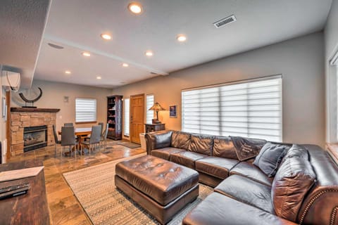 Hot Tub, 2 Mi to Cabriolet Lift Family Mtn Escape House in Snyderville