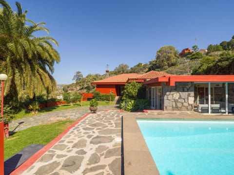 Property building, Day, Garden, Garden view, Pool view, Swimming pool, sunbed