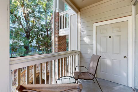 1600 Long Grove House in Mount Pleasant