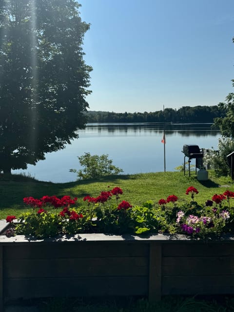 Redfish Cottages House in Leeds Thousand Islands