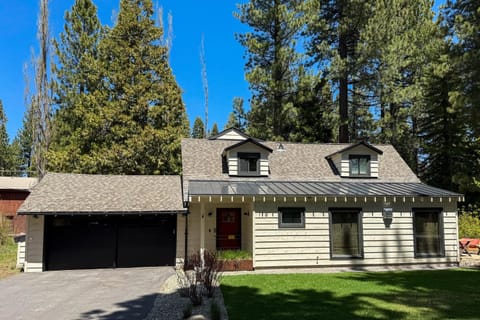 Bearing Drive Escape House in Tahoe City
