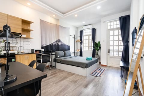 Bed, TV and multimedia, Kitchen or kitchenette, Living room, Photo of the whole room, Seating area, Dining area, Bedroom