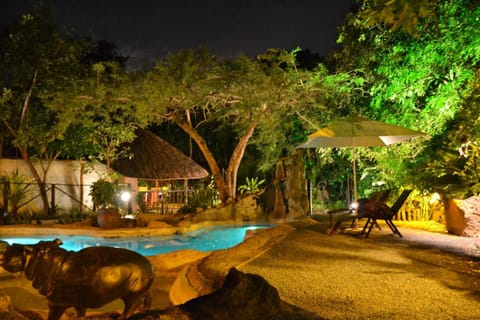 Swimming pool