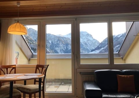 Balcony/Terrace, Mountain view