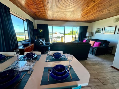 Living room, Photo of the whole room, Dining area