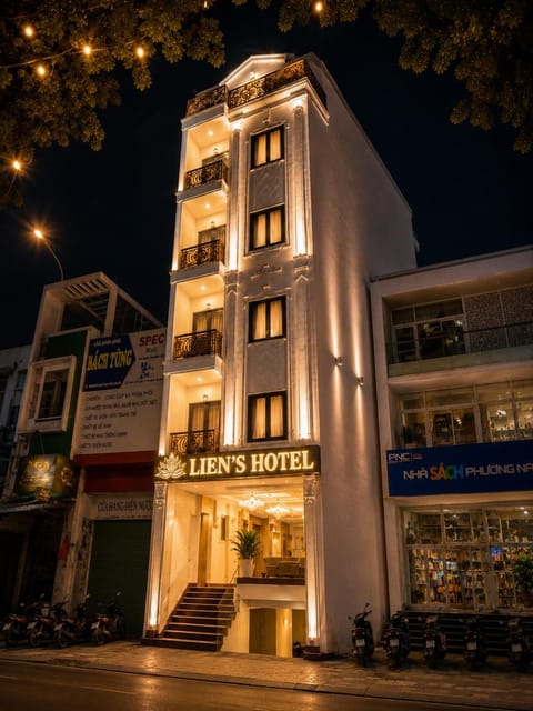 Property building, Off site, Night, Neighbourhood