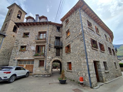 Property building, Facade/entrance, Off site